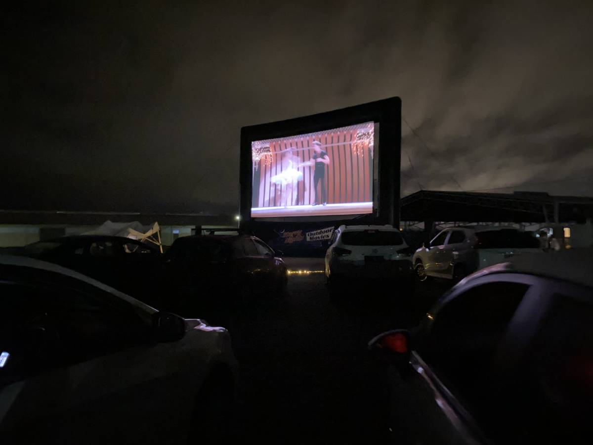 Time of their lives had at Dirty Dancing drive-in movie – Bundaberg Now