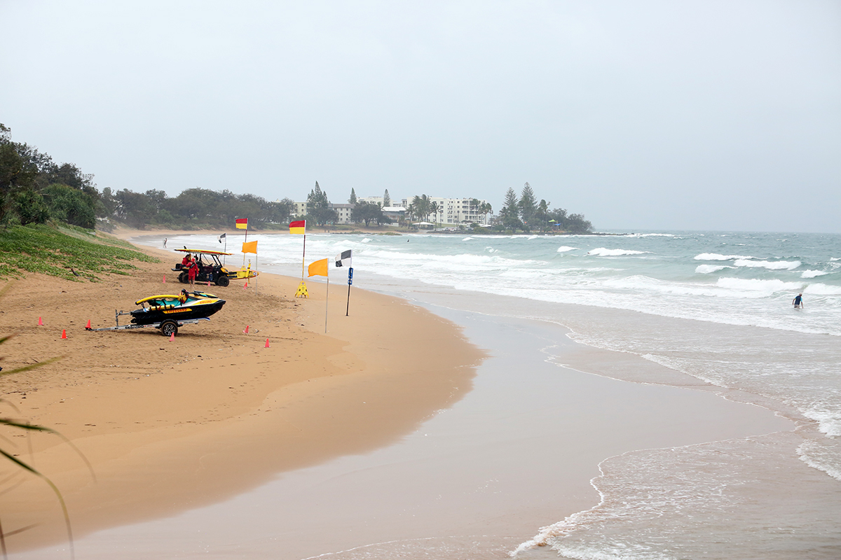 Gusty onshore winds