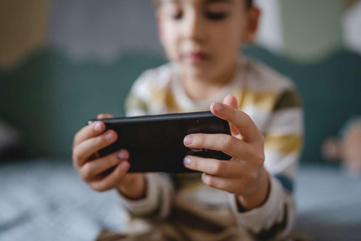 excessive-screen-time-puts-kids-eye-health-at-risk-bundaberg-now