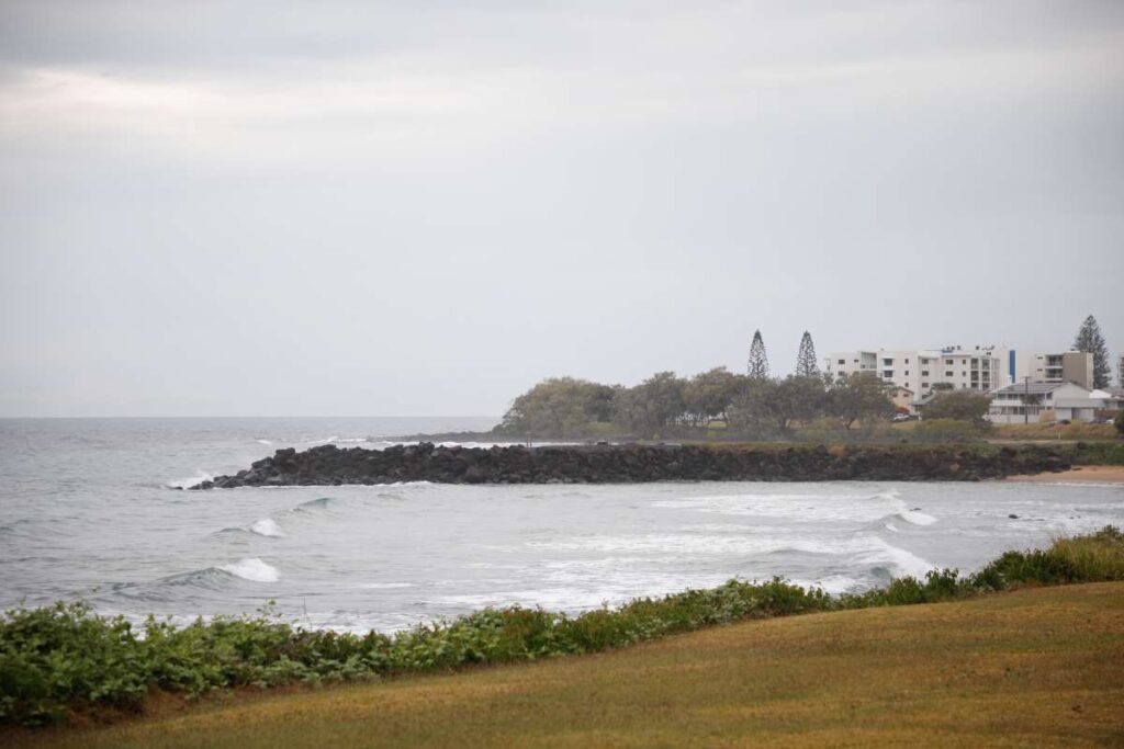 Beach report gusty onshore winds