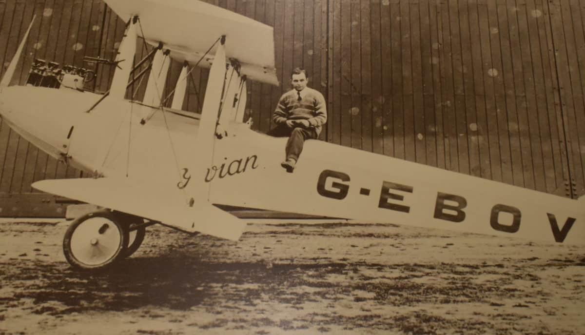 Hinkler Avro test pilot